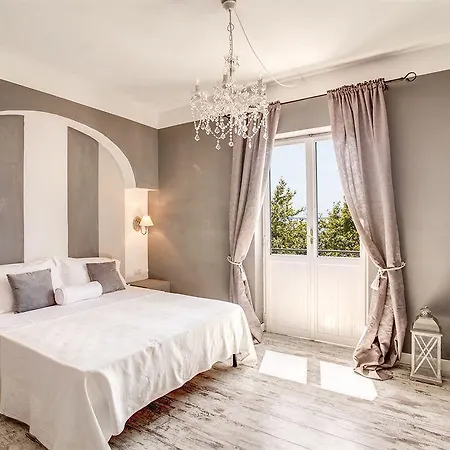 Borgo Vistalago Hotel 3*