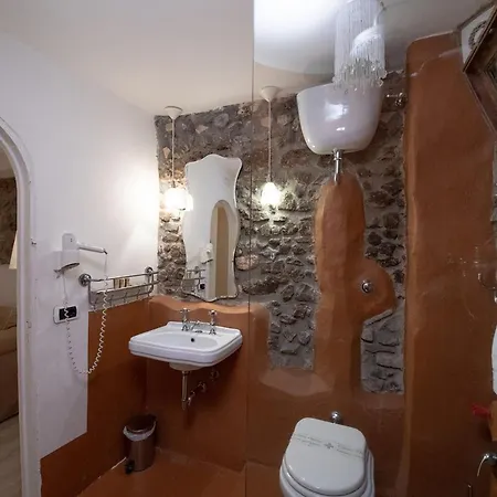 Hotel Borgo Vistalago 3*